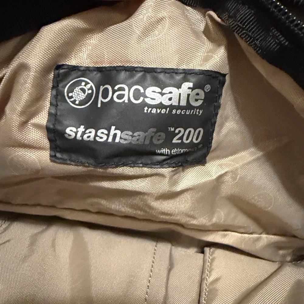 Pacsafe Travel security bag stash safe200